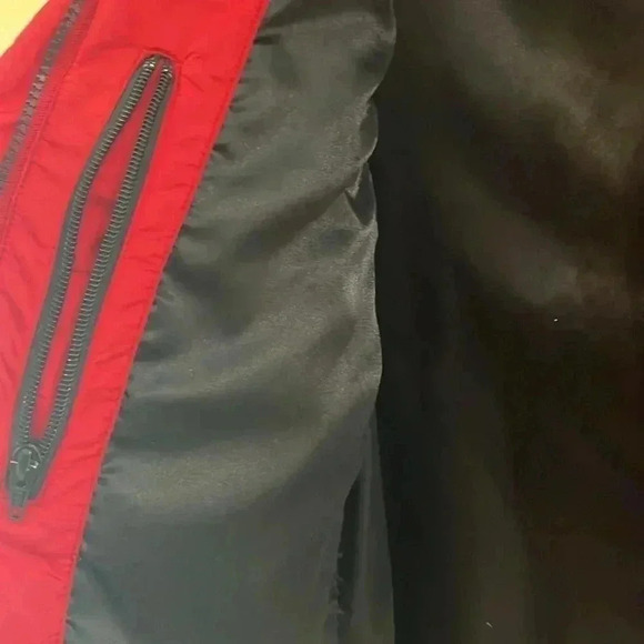 [S/M]Harley  Davidson Cropped Red Puffer Jacket - Picture 8 of 9